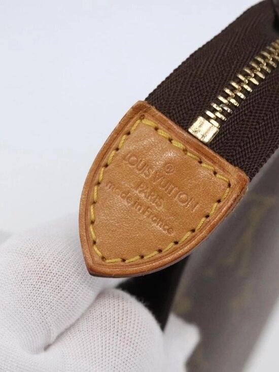 LOUIS VUITTON Monogram Poche Toilette 26 Pouch M47542 LV Auth 99784 - Picture 9 of 16